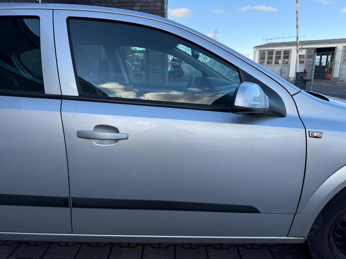 Opel Astra H original Tür vorn rechts Z157 Starsilber Rohbau BJ04